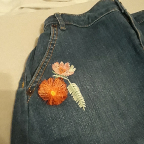 Girls Outfit - Picture 3 of 4